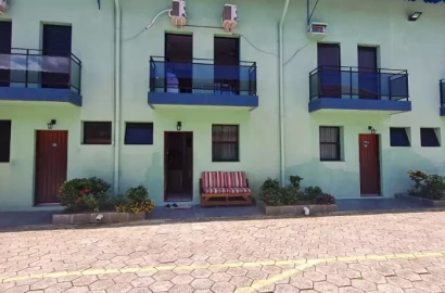 Sobrado em Condominio com 2 dormitórios, 1 suíte com 60m²  a venda por Por R$ 400 mil-  Martim de Sá- Caraguatatuba-SP